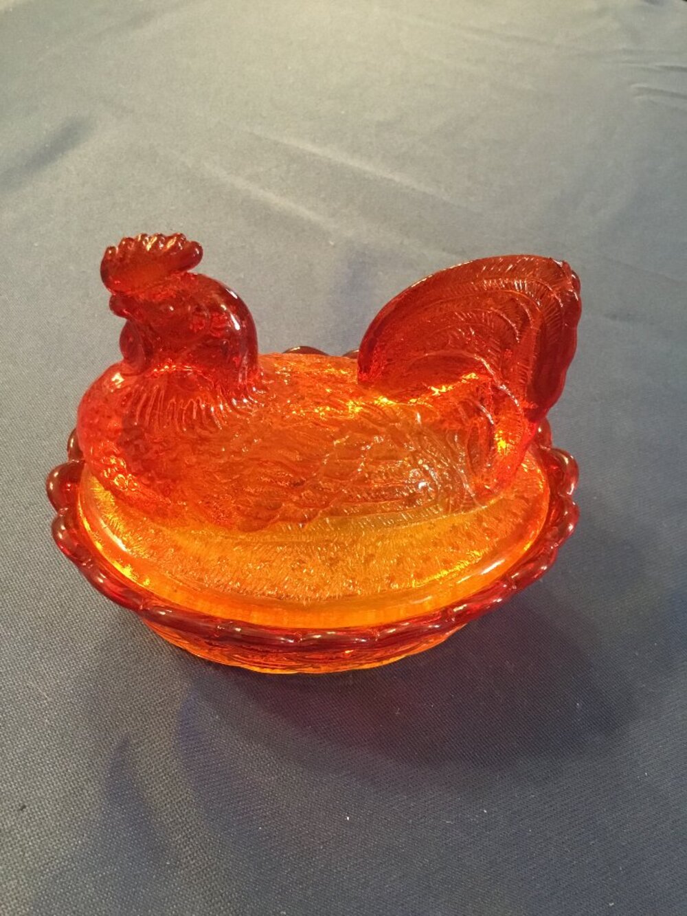 L.G. Wright Company Hen on a Nest (Red Amberina)